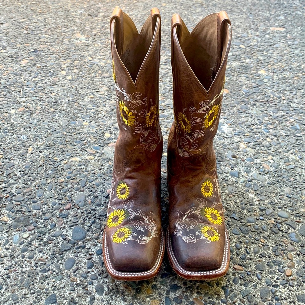 Shyanne Cowgirl boots, Brown with sun flowers